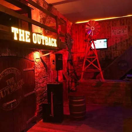 Mc Hughs Bar Accomodation *