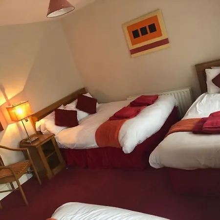 Daire Mc Hughs Bar Accomodation Carrick on Shannon